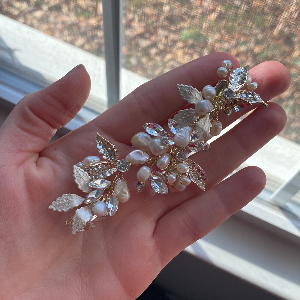 Bridal hair clip